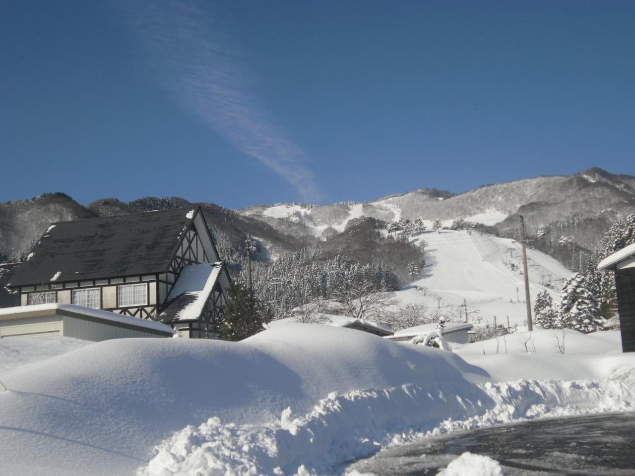 Pension Snow Land Toyooka  Buitenkant foto